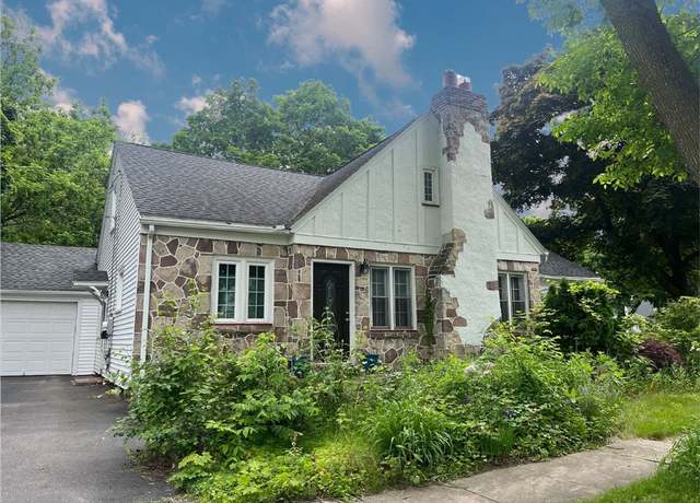 Property at 80 Rutledge Dr, Rochester, NY 14621, 2 beds, 1 bath