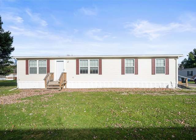 Property at 8 Dogwood Ln. Ln, Williamson, NY 14589, 3 beds, 2 baths