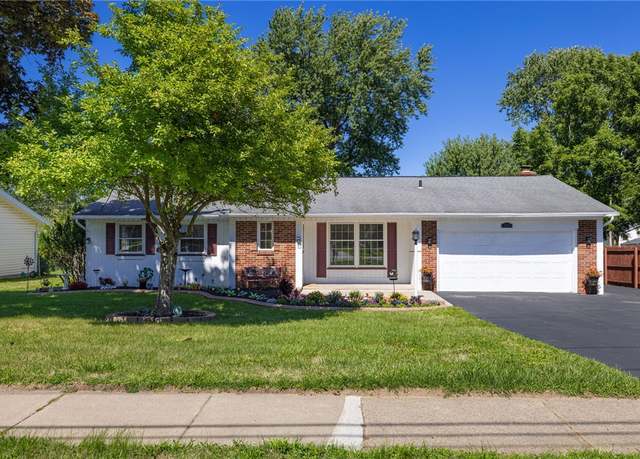 Property at 654 English Rd, Greece, NY 14616, 4 beds, 3 baths