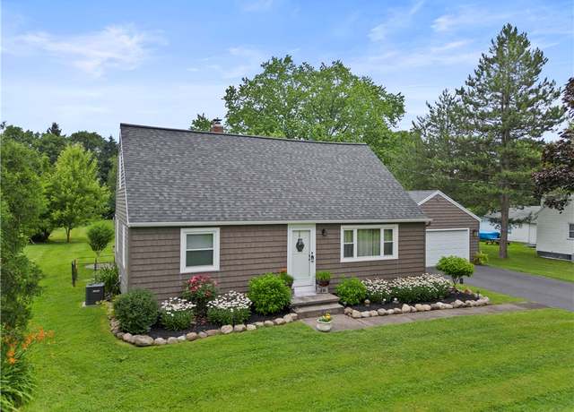 Property at 650 Ogden Parma Tl Rd, Parma, NY 14559, 4 beds, 2 baths