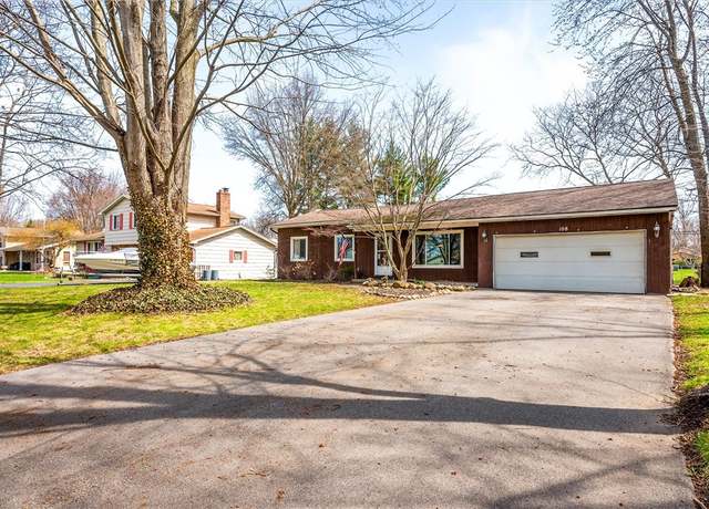 Property at 108 Selkirk Dr, Greece, NY 14626, 3 beds, 1.5 baths