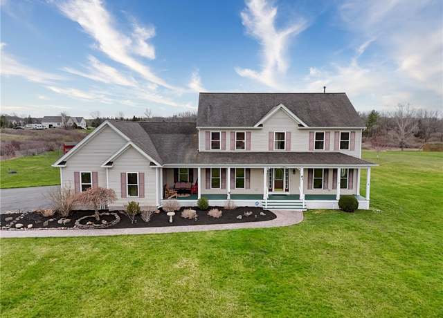 Property at 83 Huntington Hts, Mendon, NY 14472, 4 beds, 2.5 baths