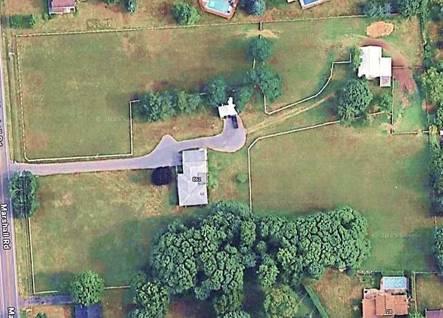 Property at 862 Marshall Rd, Chili, NY 14624, 2 beds, 1.5 baths