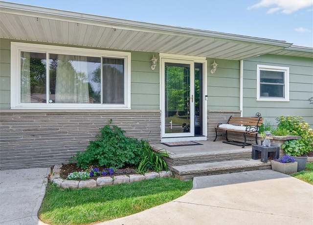 Property at 195 Somerworth Dr, Greece, NY 14626, 3 beds, 1.5 baths
