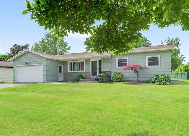 Property at 195 Somerworth Dr, Greece, NY 14626, 3 beds, 1.5 baths