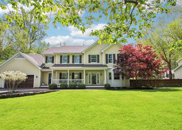 Property at 350 Woolston Rd, Perinton, NY 14534, 5 beds, 2.5 baths