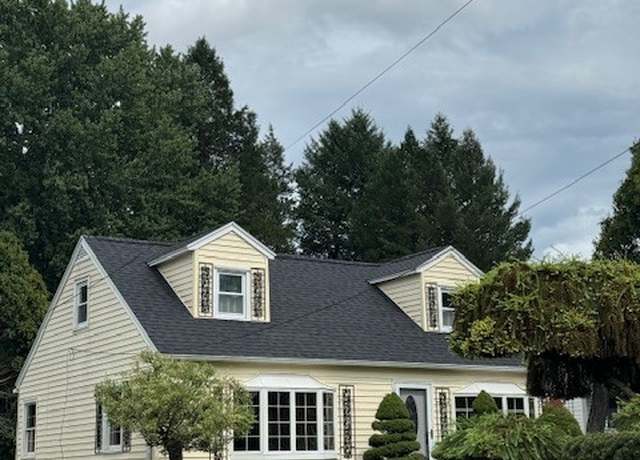 Property at 105 Skyview Ter, Camillus, NY 13219, 3 beds, 1 bath