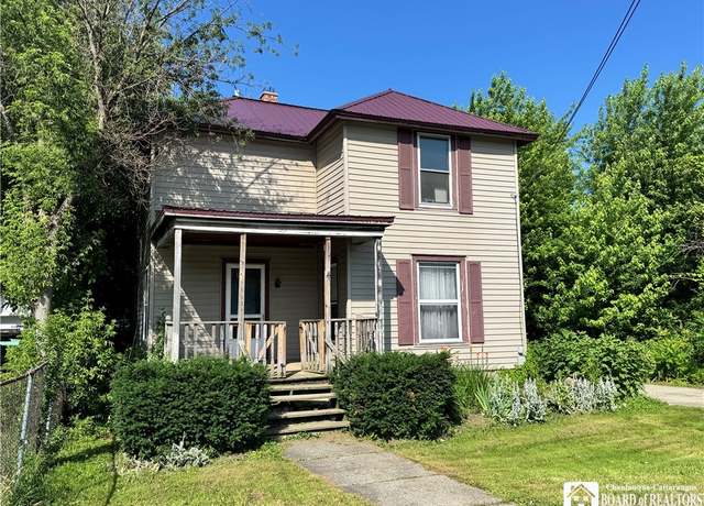 Property at 33 Ross St, Ripley, NY 14775, 3 beds, 1 bath