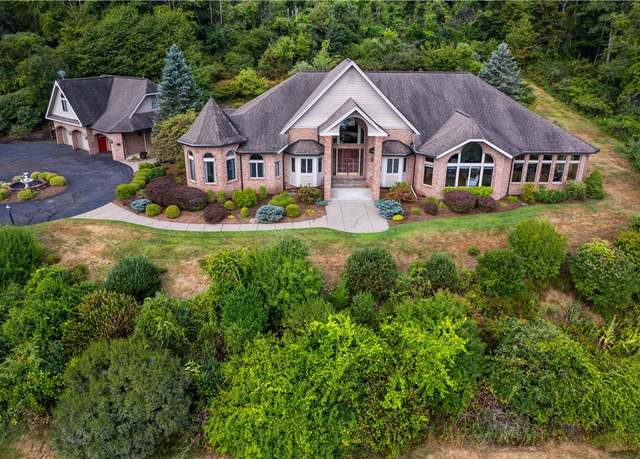 Property at 186 Hillcrest Rd, Elmira, NY 14903, 4 beds, 4.5 baths