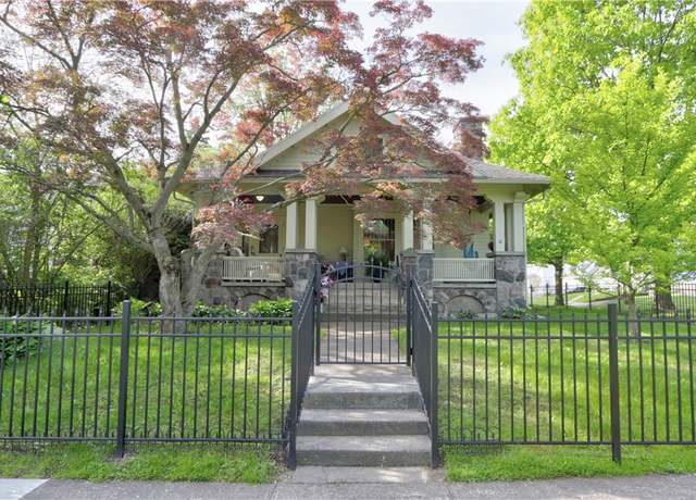 Property at 365 Washington St, Geneva City, NY 14456, 3 beds, 2.5 baths