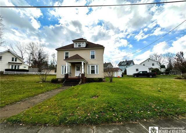 Property at 138 W Virginia Blvd, Jamestown, NY 14701, 4 beds, 1.5 baths