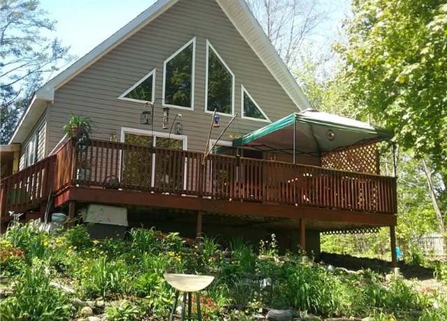 Property at 64 Golden Glow Dr, Big Flats, NY 14905, 3 beds, 1.5 baths