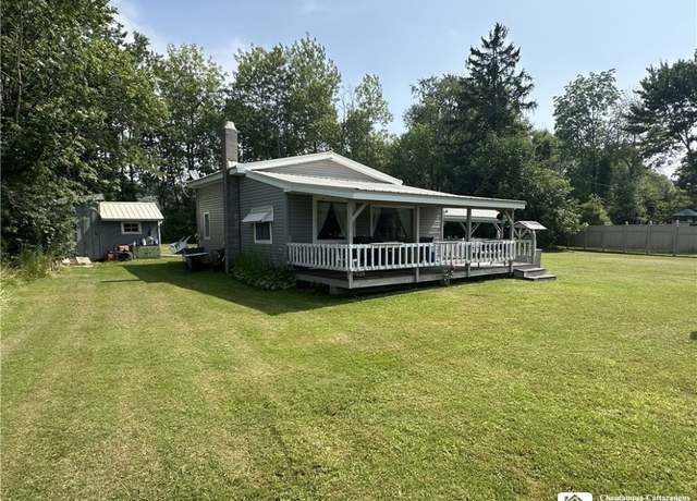 Property at 48 Clifton Ave, Jamestown, NY 14701, 1 bed, 1 bath
