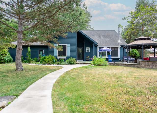 Property at 42 Grove Dr, Canandaigua City, NY 14424, 4 beds, 3 baths