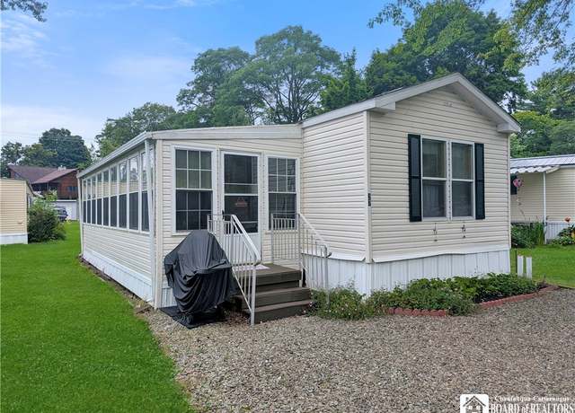 Property at 27 Lawndale Rd, Chautauqua, NY 14757, 2 beds, 1 bath
