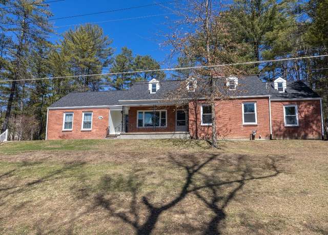 Property at 1724 Parker Rd, Elmira, NY 14905, 5 beds, 2.5 baths