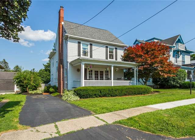 Property at 12 Park Pl, Manchester, NY 14548, 3 beds, 1.5 baths