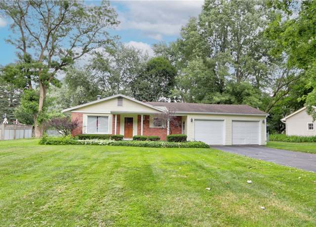Property at 470 Marsh Rd, Pittsford, NY 14534, 3 beds, 2 baths