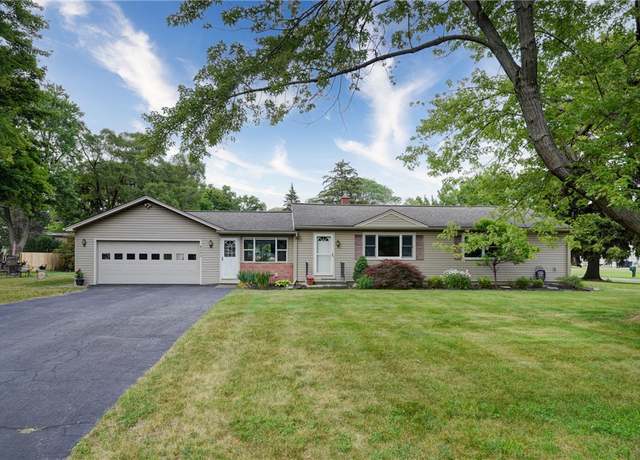Property at 286 Park Ln, Webster, NY 14580, 3 beds, 2 baths