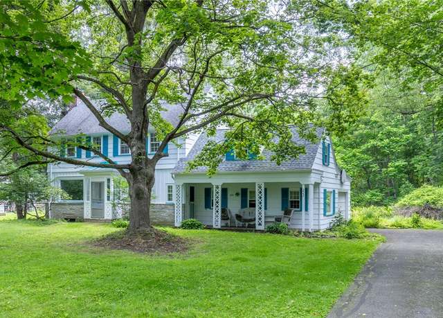 Property at 222 Long Meadow Cir, Pittsford, NY 14534, 3 beds, 1.5 baths