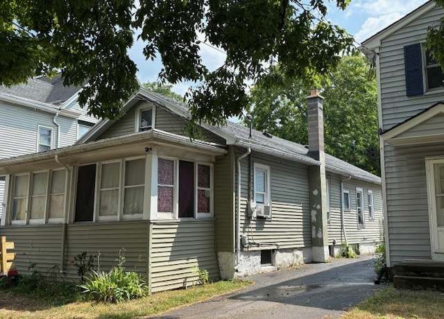 Property at 31 Alice St, Rochester, NY 14611, 3 beds, 1 bath