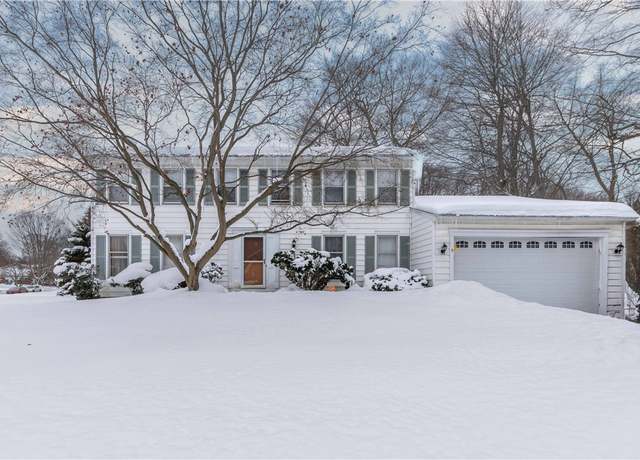 Property at 9 Heritage Woods Ct, Greece, NY 14615, 4 beds, 2.5 baths