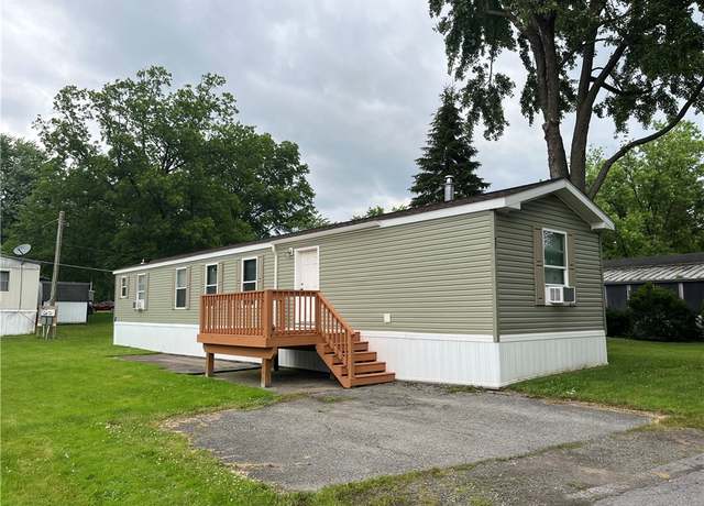 Property at 57 Northrup Ln, Farmington, NY 14425, 2 beds, 2 baths