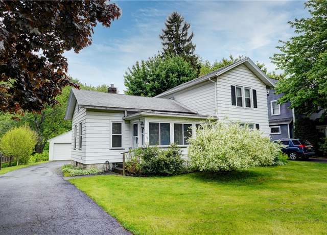 Property at 1453 Ridge Rd Rd, Webster, NY 14580, 4 beds, 1.5 baths