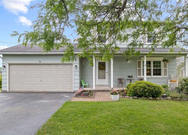 Property at 111 Farrell Road Ext, Henrietta, NY 14586, 3 beds, 1.5 baths