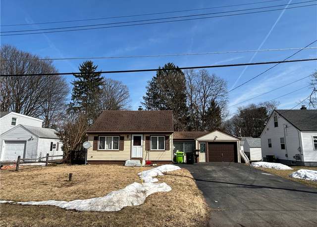 Property at 113 Maple Manor Dr, Clay, NY 13212, 3 beds, 1 bath