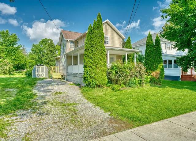 Property at 10 Market St, Leicester, NY 14481, 4 beds, 1 bath