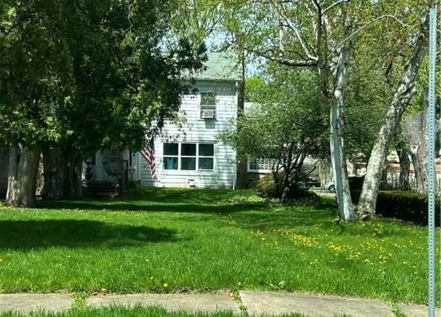 Property at 305 Home St, Elmira-city, NY 14904, 5 beds, 1 bath