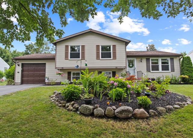 Property at 171 Brandy Wine, Henrietta, NY 14623, 3 beds, 1.5 baths