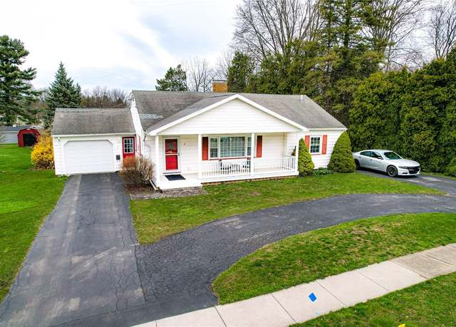 Property at 2 Hilltop Dr, Leroy, NY 14482, 3 beds, 1.5 baths