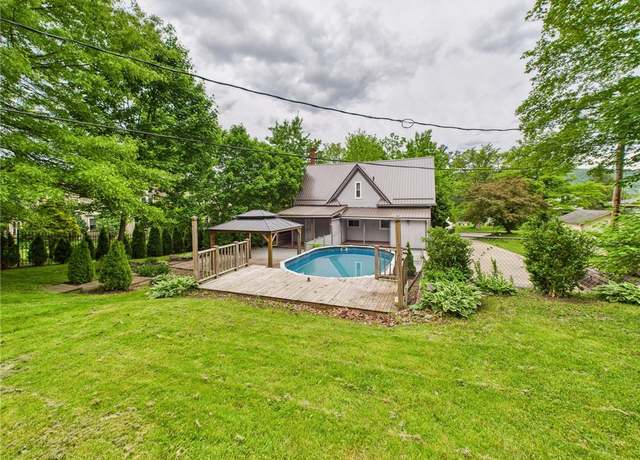 Property at 712 W Main St, Smethport Boro, PA 16749, 4 beds, 2 baths