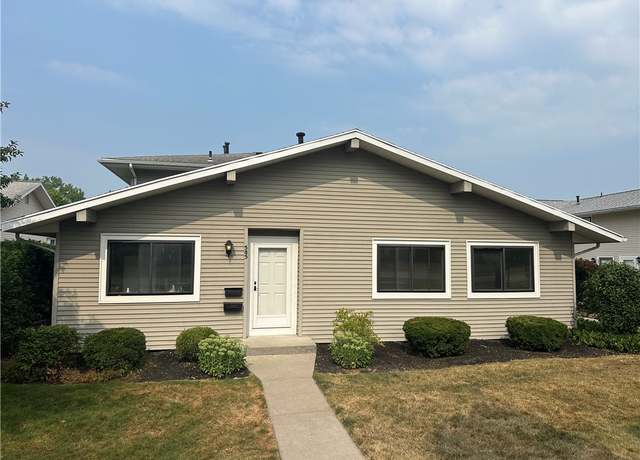 Property at 585 Eastbrooke Ln, Brighton, NY 14618, 2 beds, 1.5 baths