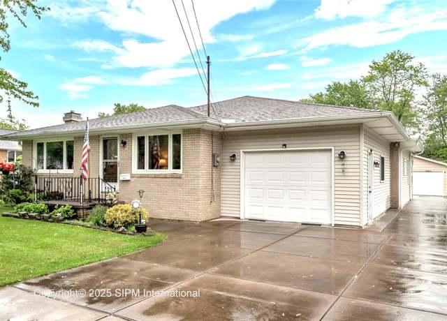 Property at 393 Bauman Rd, Amherst, NY 14221, 3 beds, 2 baths