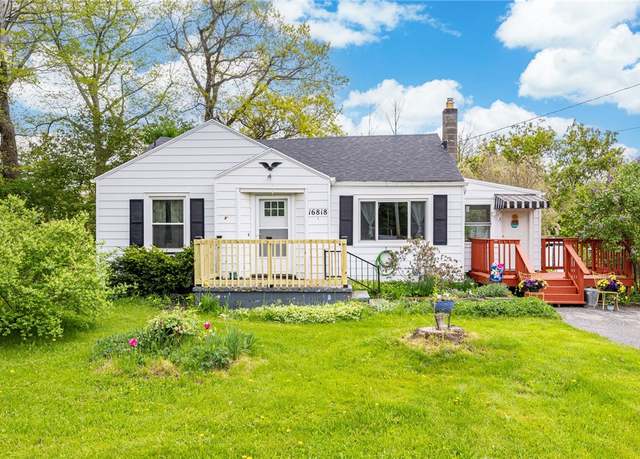 Property at 16818 Ridge Rd, Murray, NY 14470, 2 beds, 1 bath