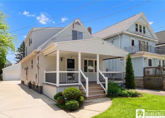 Property at 105 Riverview Pl, Buffalo, NY 14210, 3 beds, 2 baths
