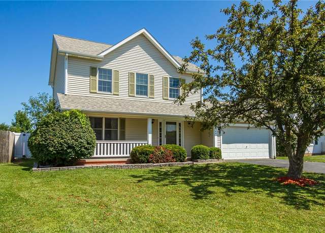 Property at 5768 Oatfield Dr, Farmington, NY 14425, 3 beds, 1.5 baths