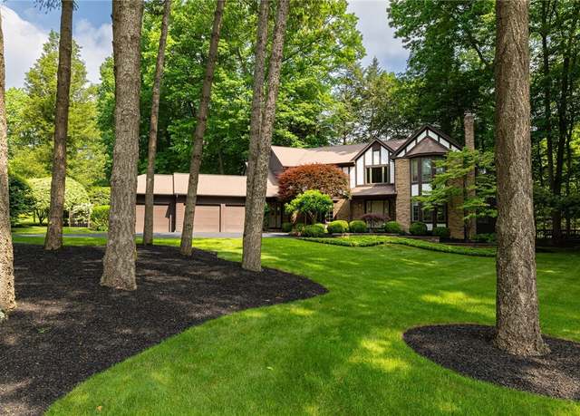 Property at 7974 Oak Brook Cir, Pittsford, NY 14534, 5 beds, 2.5 baths