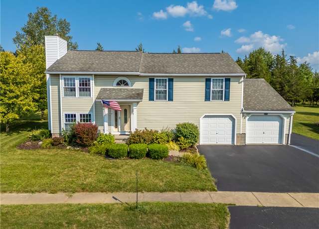 Property at 5762 Lake Hill Dr, Romulus, NY 14541, 4 beds, 2.5 baths