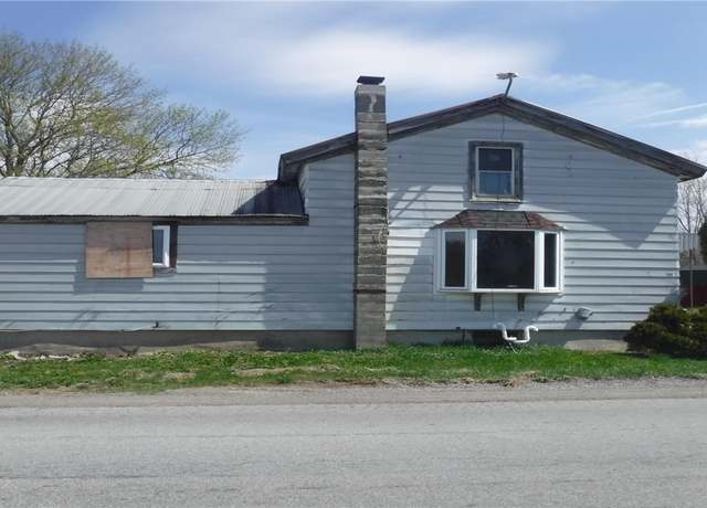 Property at 9867 Transit Rd, Pavilion, NY 14054, 3 beds, 1 bath