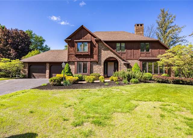 Property at 18 Le Pere Dr, Pittsford, NY 14534, 4 beds, 2.5 baths