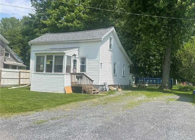 Property at 6 Taylor Ave, Waterloo, NY 13165, 2 beds, 1 bath