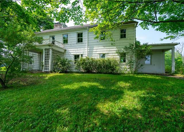 Property at 1516 Lake Rd, Webster, NY 14580, 6 beds, 4 baths