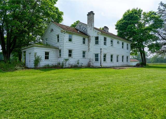 Property at 1516 Lake Rd, Webster, NY 14580, 6 beds, 4 baths