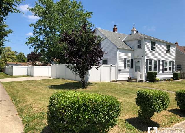 Property at 758 Highland Ave, Tonawanda, NY 14223, 6 beds, 2 baths