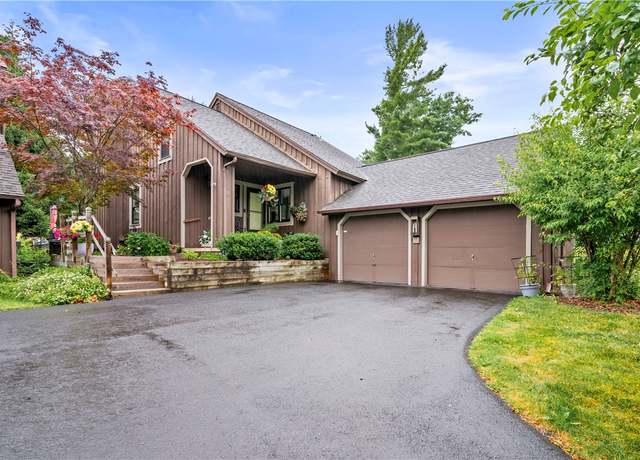 Property at 11 Andrews Way, South Bristol, NY 14424, 2 beds, 2.5 baths