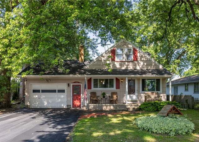 Property at 407 Bleacker Rd, Irondequoit, NY 14609, 4 beds, 2 baths
